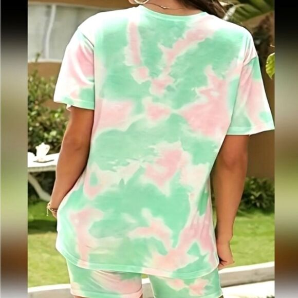 Plus Size Tie Dye Short Sleeve Top & Biker Short Sz 1X - Picture 7 of 8